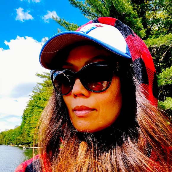 Meet your Posher, Yvanne - Picture 1 of 1